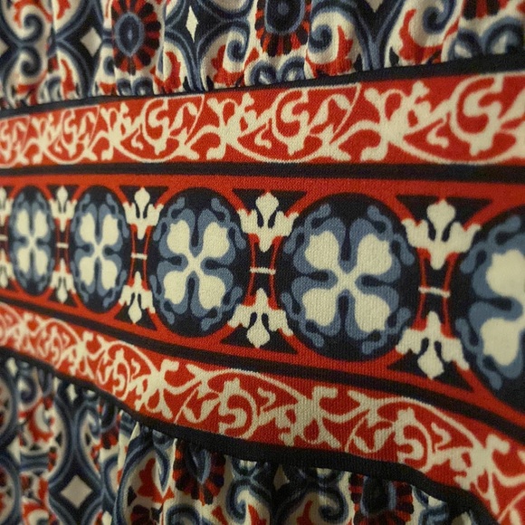 Beautiful Maxi Dress - Picture 3 of 5